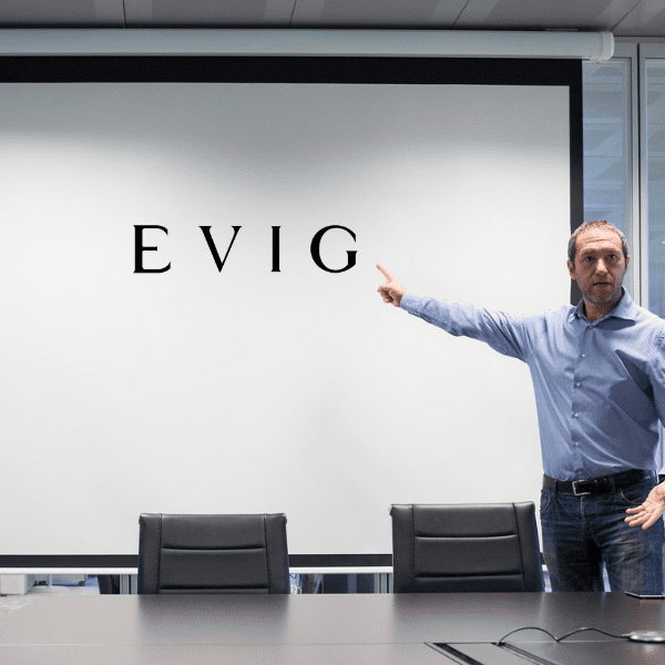 Perfect Pair: How Projector Lifts and Screens Elevate Your Presentations
