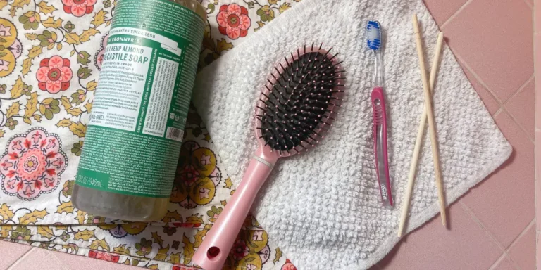 How to Clean Hair Brushes