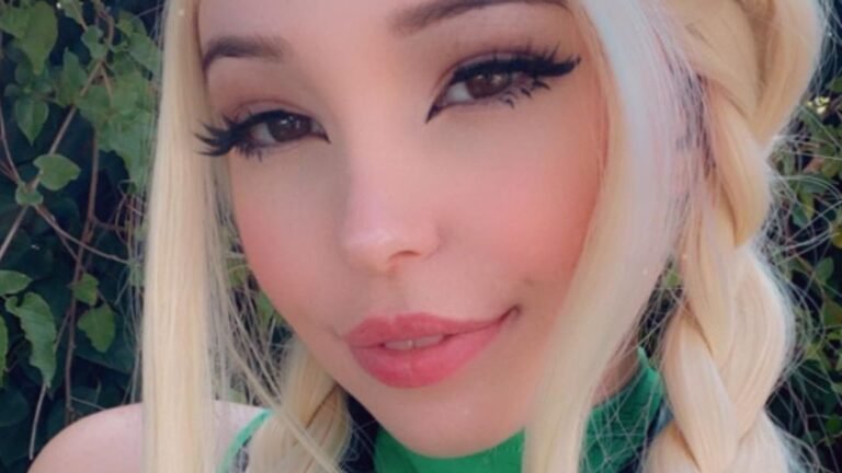 belle delphine no makeup