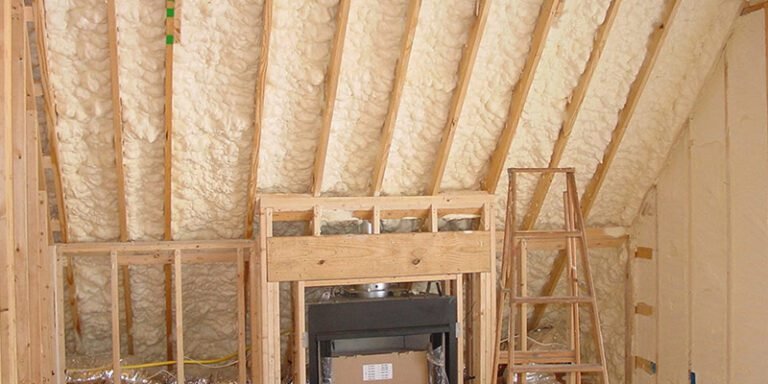 Open Cell and Closed Cell Spray Foam Insulation Advantages